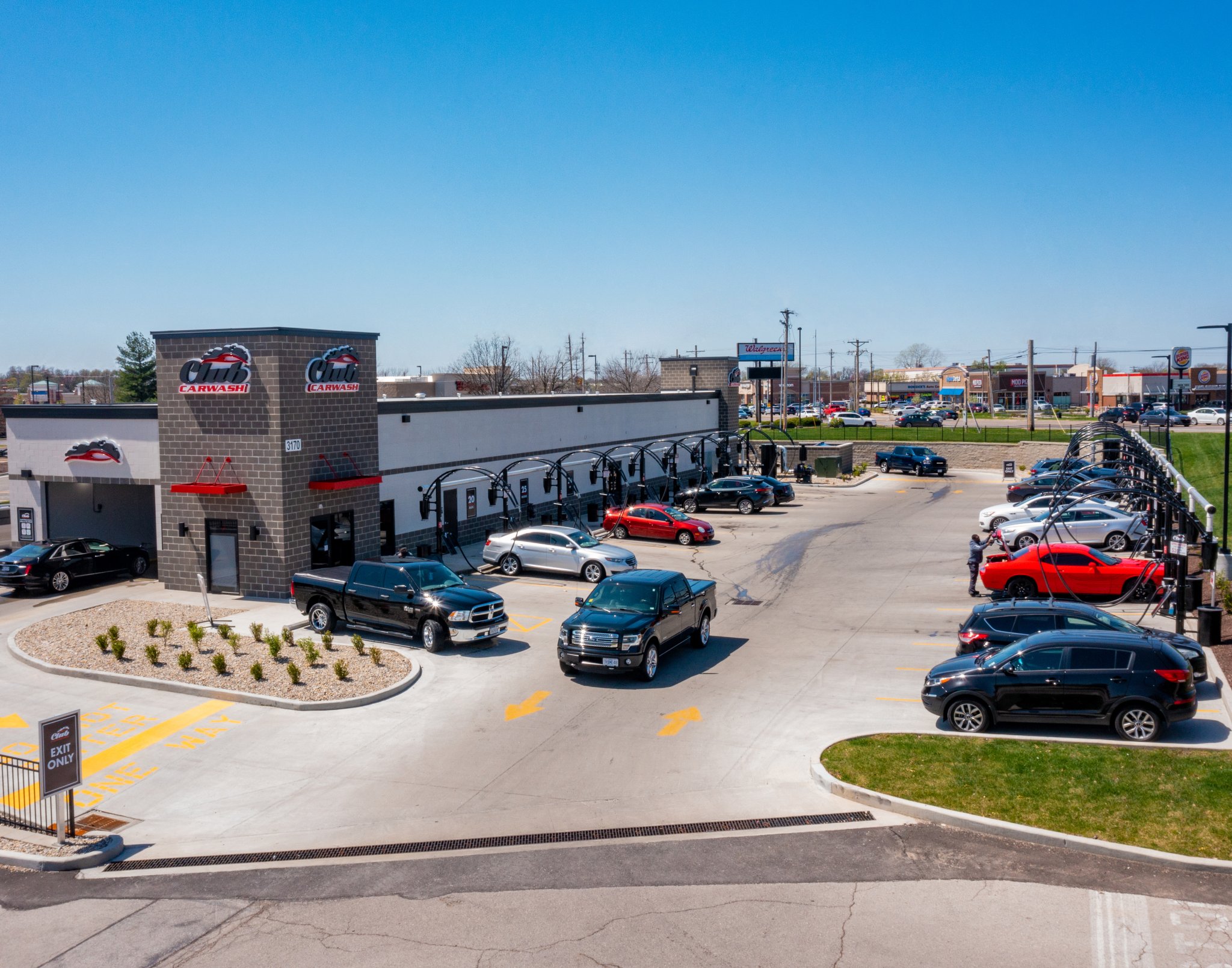 Florissant, MO N Hwy 67 Club Car Wash